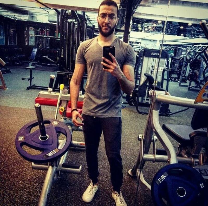 قرر أحمد بعد حادثة محاولة الانتحار أن يلجأ إلى النادي الرياضي حيث اهتم بصحته وأفرغ طاقاته السلبية (فيسبوك)